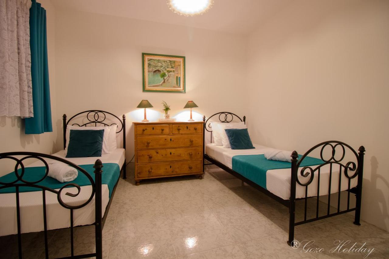 Villa Dar Tat Tork Xagħra Esterno foto
